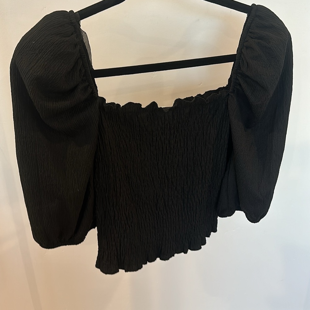 H&M Puff SleeveFitted Too - Picture 3 of 4